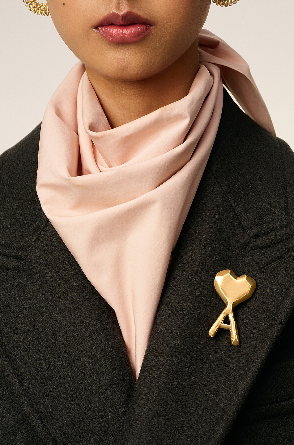 AMI Brass brooch Men GOLDEN 4