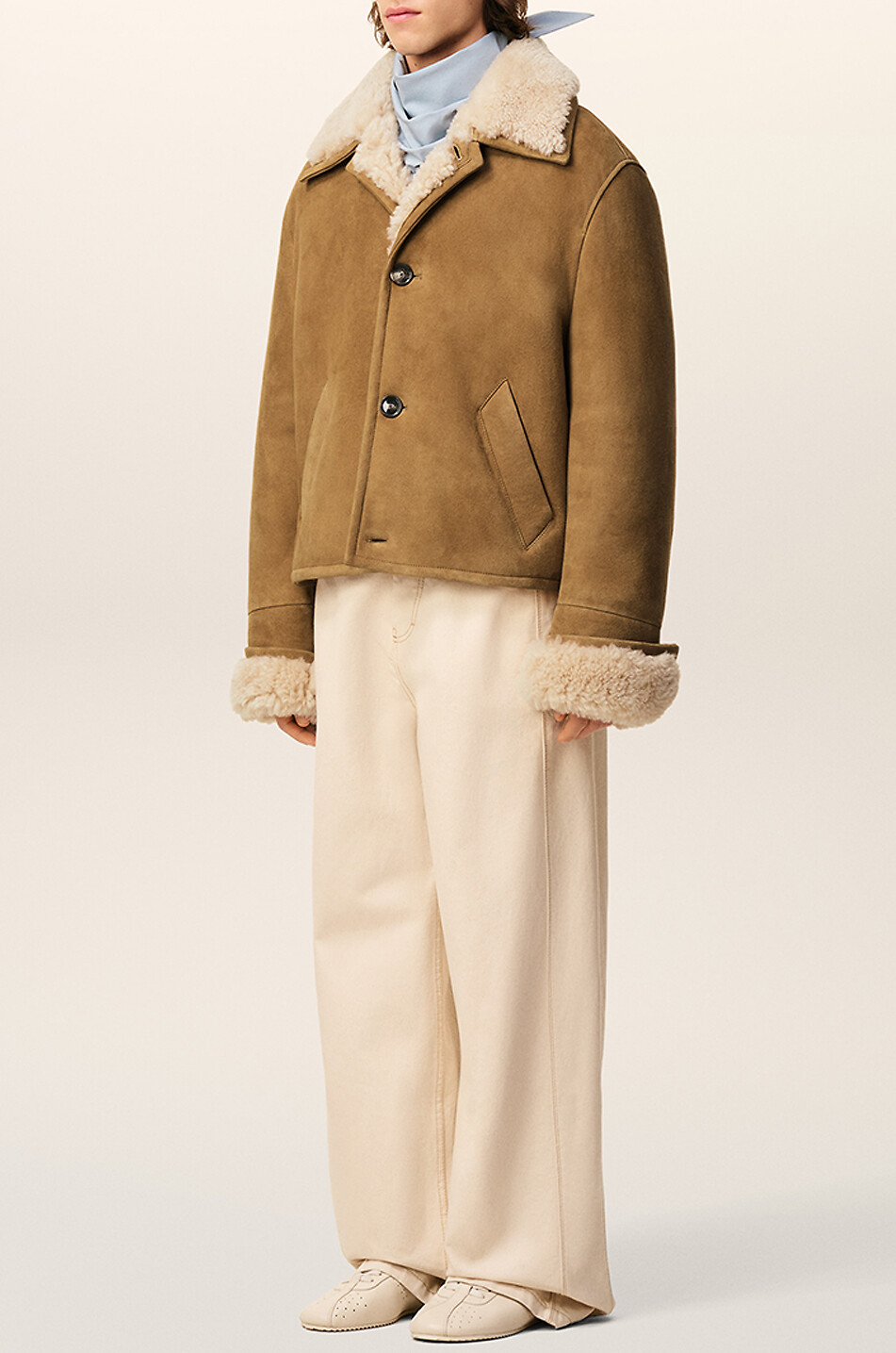 AMI Manteau court en peau lainée à col revers Homme CAMEL 4
