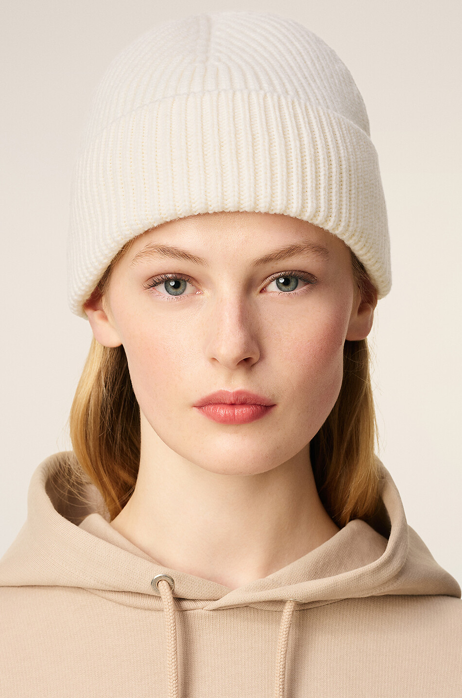 AMI Felted merino wool beanie Men EGGSHELL 6