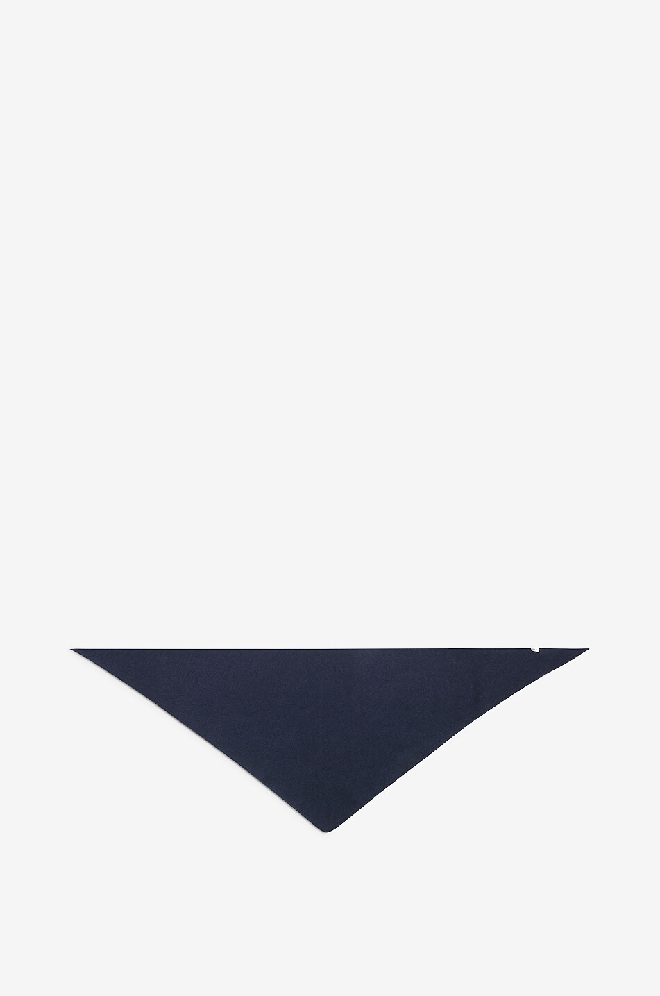 Triangular wool scarf