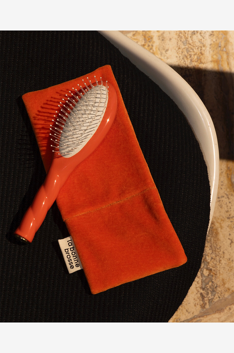 LA BONNE BROSSE Brosse démêlante & massante N.04 La Miracle Orange Seventies Édition Limitée Unisexe Incolore 3