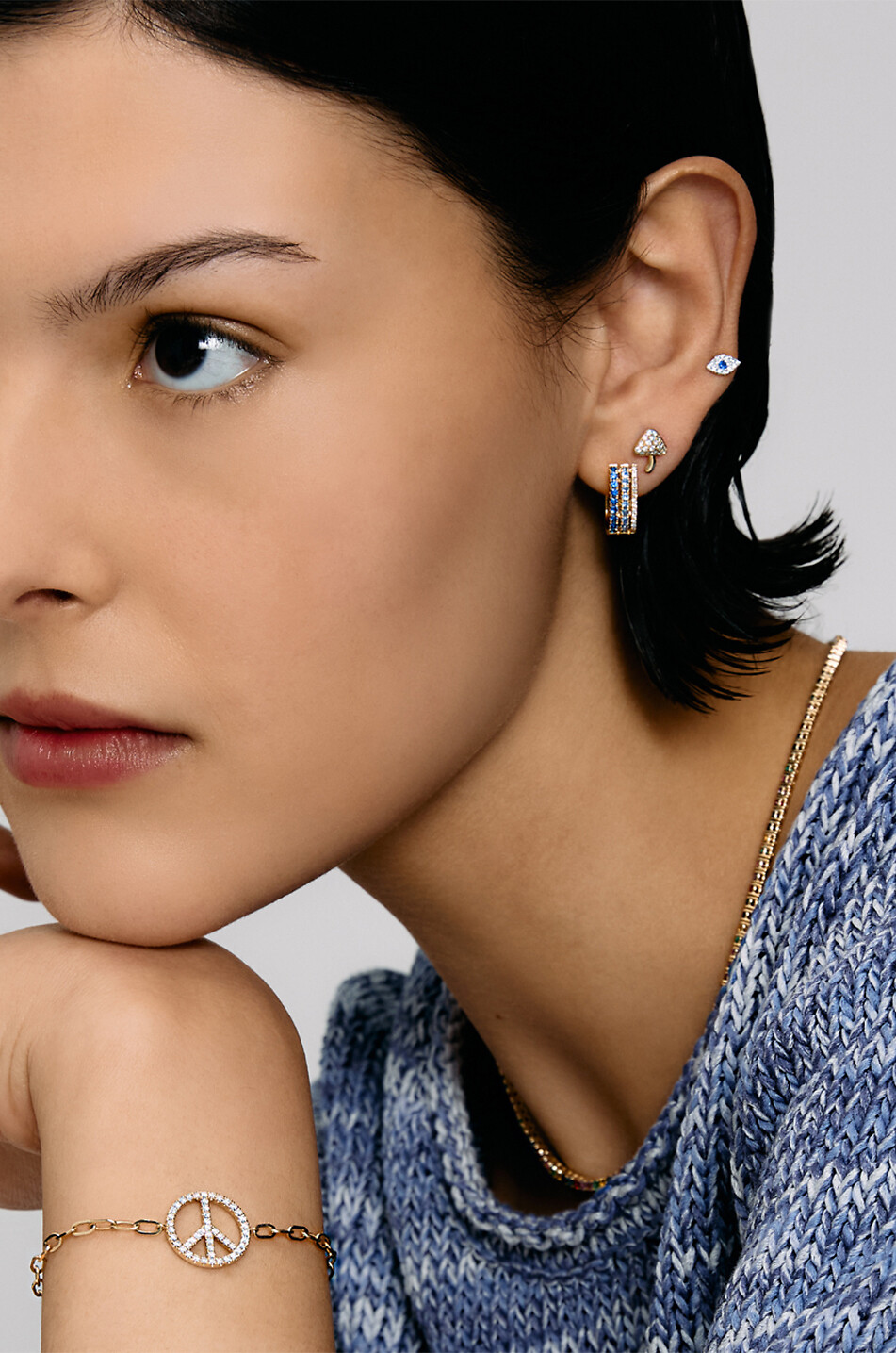 ROXANNE FIRST Mono clou d'oreilles en or orné de diamants et saphir Evil Eye Femme DORE 2