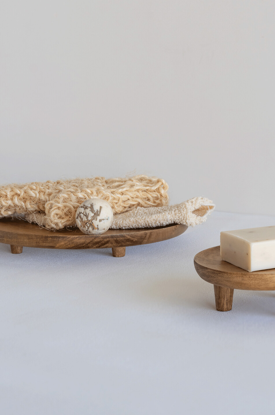 URBAN NATURE CULTURE AMSTERDAM Mango wood footed serving tray Home BROWN 5