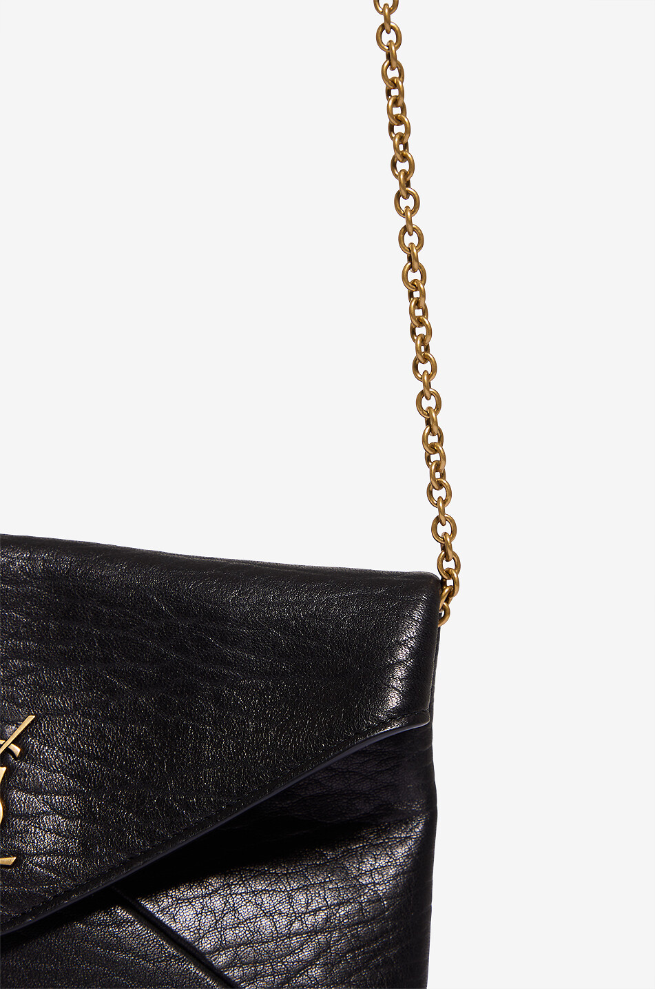 Clutch aus genarbtem Lammleder mit Kettengurt Cassandre