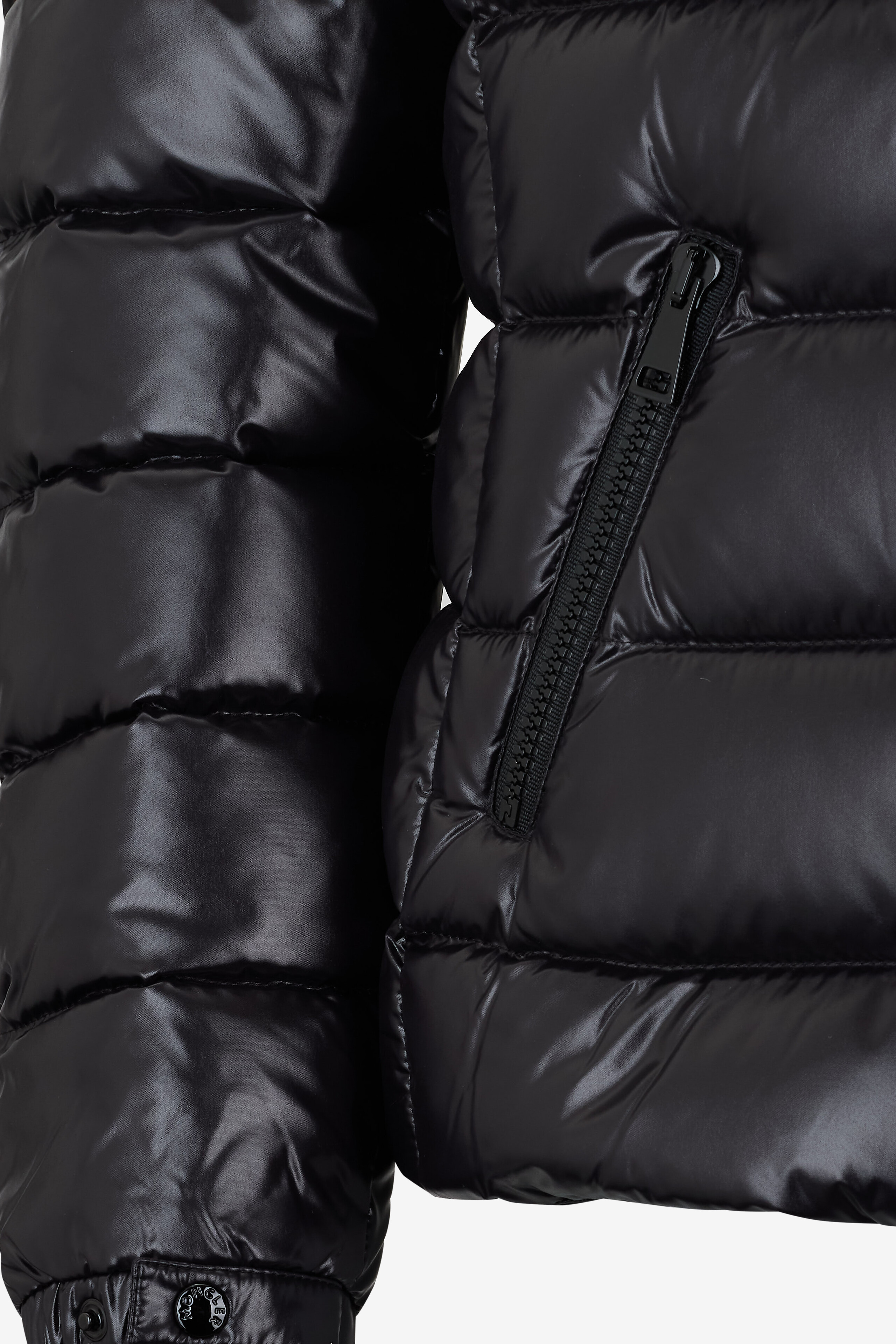 MONCLER Kurze taillierte Daunenjacke aus Lack-Nylon Bady Damen SCHWARZ 3