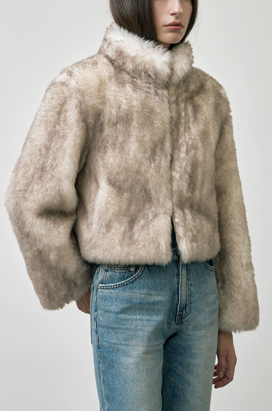 THELAURENT Brooklyn fluffy faux fur short coat Women EGGSHELL 3