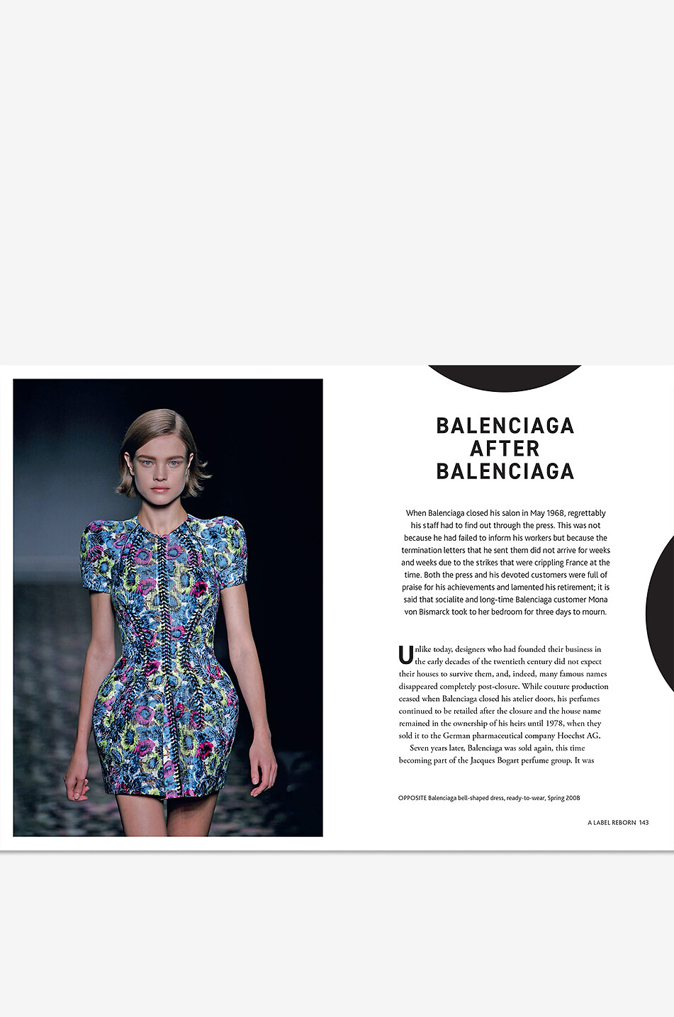 NEW MAGS Little Book Of Balenciaga coffee table book Home GREY 2