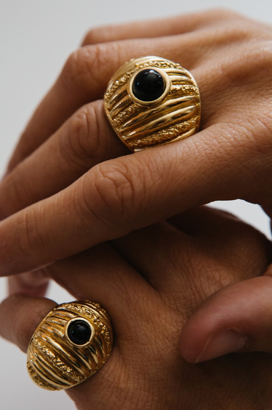PAOLA SIGHINOLFI Reef fluted golden ring with onyx Women GOLDEN 3