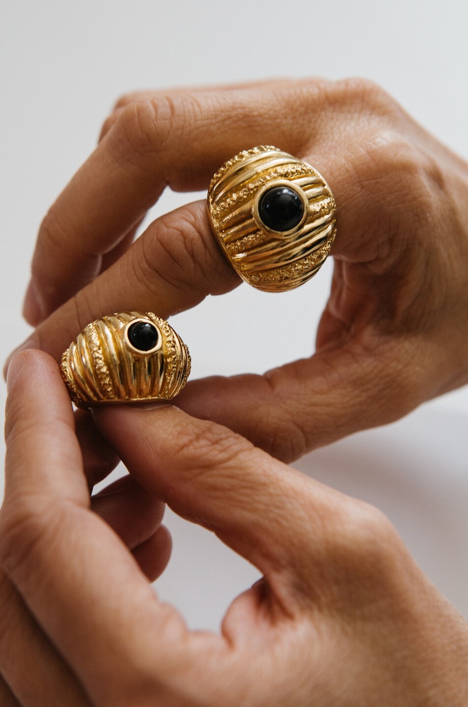 PAOLA SIGHINOLFI Reef fluted golden ring with onyx Women GOLDEN 5