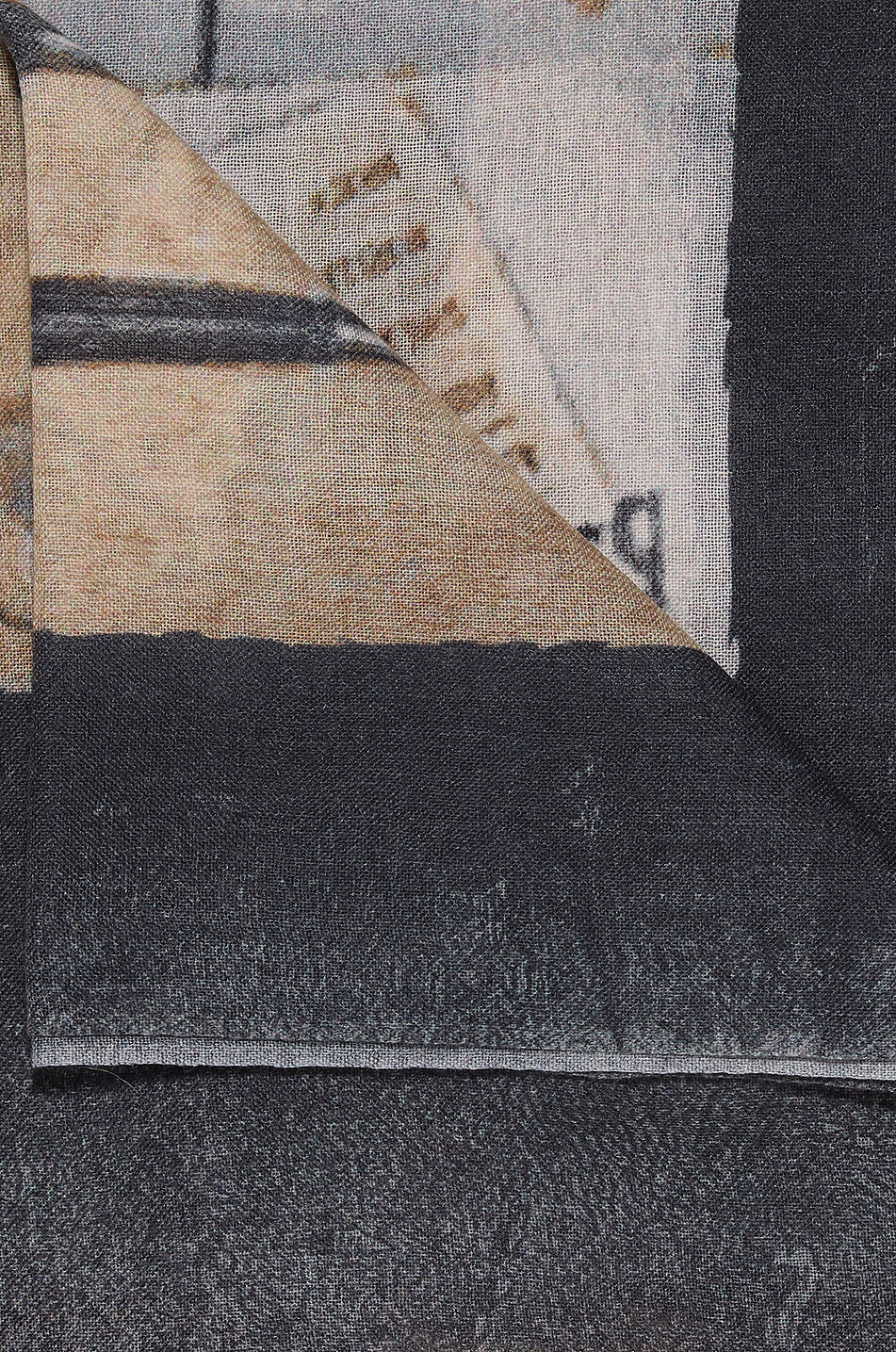 19 ANDREA'S 47 Golf printed cashmere scarf Men DARK GREY 2