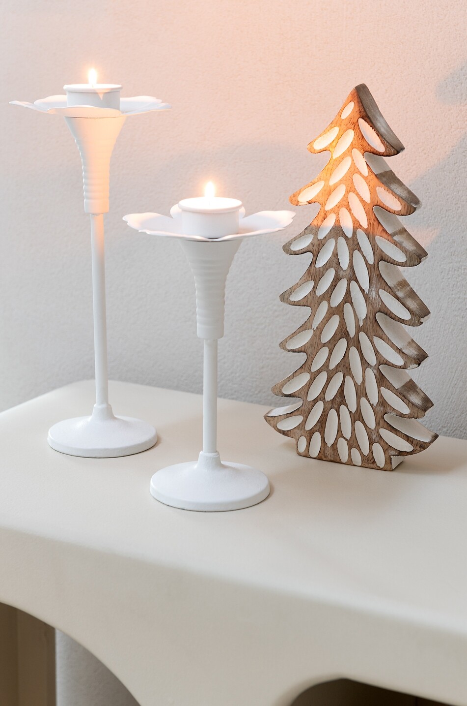 JOLIPA Dekorativ geschnitzter Holzbaum mit traditioneller Handwerkskunst Haus BEIGE 2