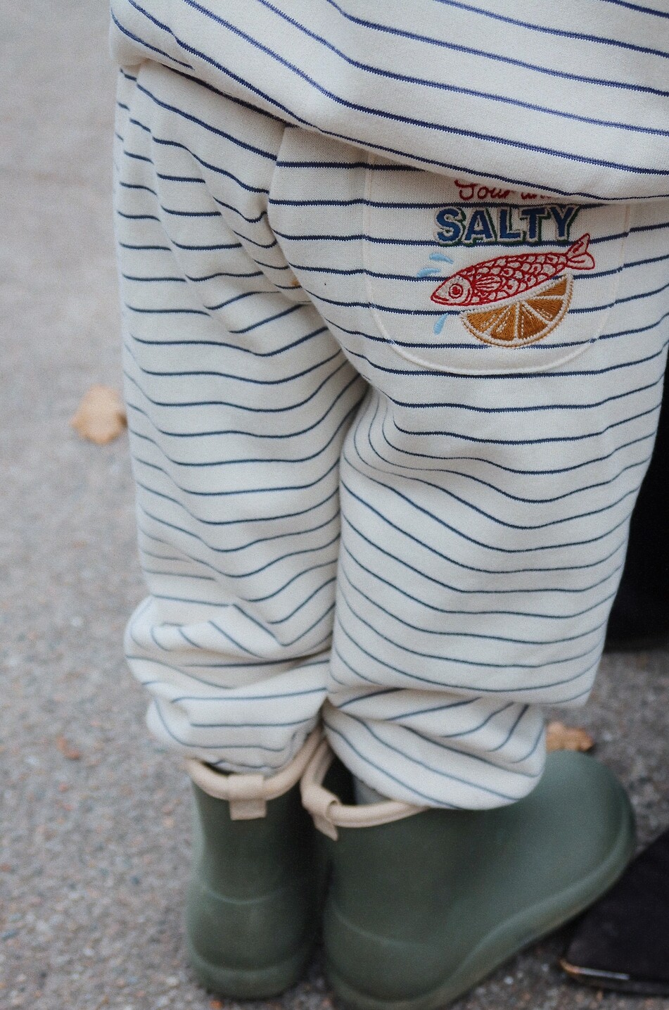 KONGES SLØJD Amio embroidered striped fleece boys' joggers Boy EGGSHELL 3