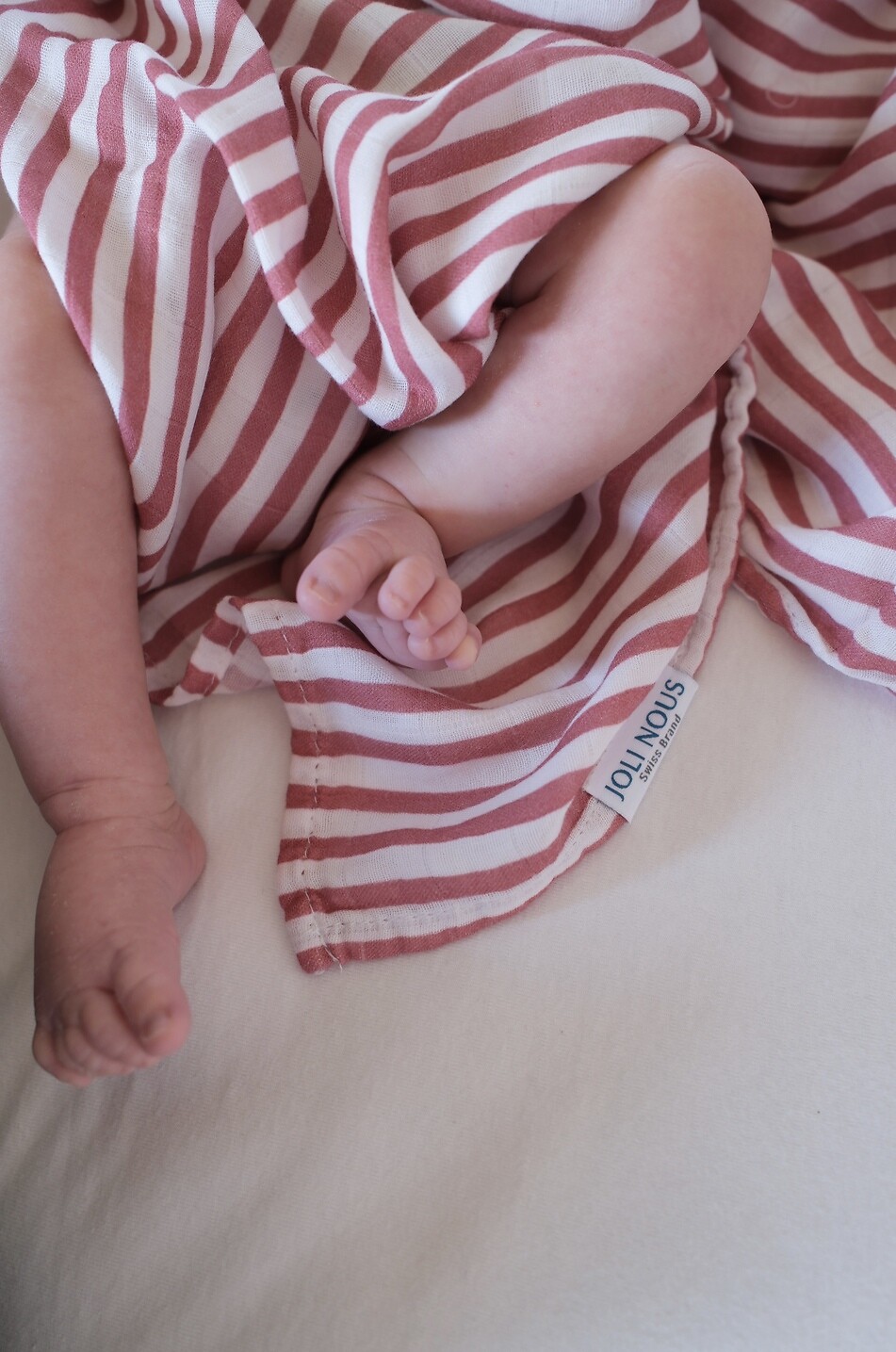 JOLI NOUS Grosse Wickeltuch aus Musselin für Babys Baby DUNKELROSA 7