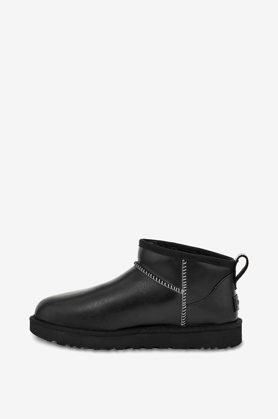 UGG Flache Stiefeletten aus glattem Leder Classic Ultra Mini Damen SCHWARZ 4