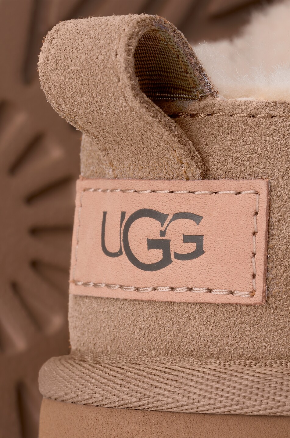 UGG Chaussons en daim Classic Micro Femme Beige clair 6