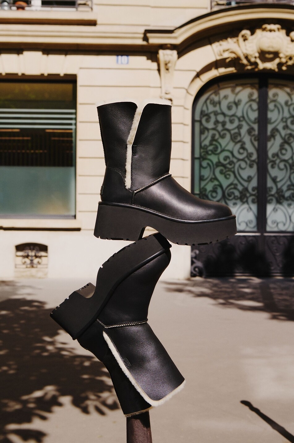 UGG Classic Esmee smooth leather platform ankle boots Women BLACK 3