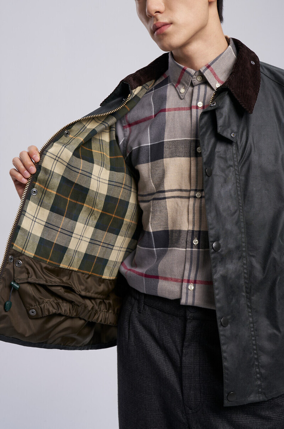 BARBOUR Short waxed canvas jacket with shirt collar Men GREEN 4