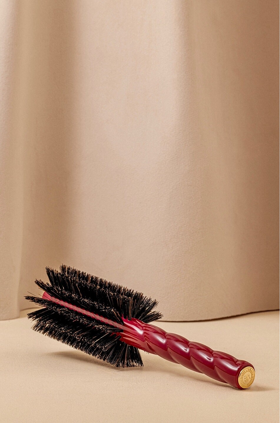 LA BONNE BROSSE Round Styling Brush No.08 Unisex RED 3