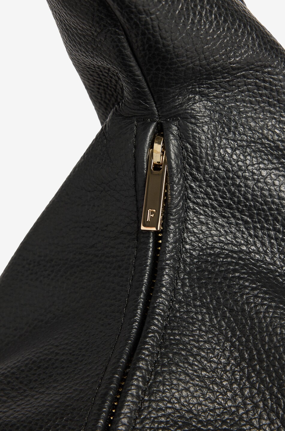 FLATTERED Schultertasche aus genarbtem Leder Alva Damen SCHWARZ 3