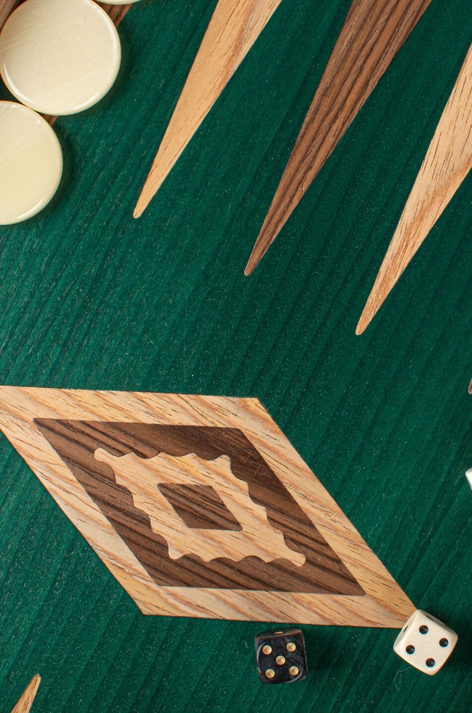 MANOPOULOS Jeu de backgammon en noyer vert américain incrusté Maison MULTICOLORE 8