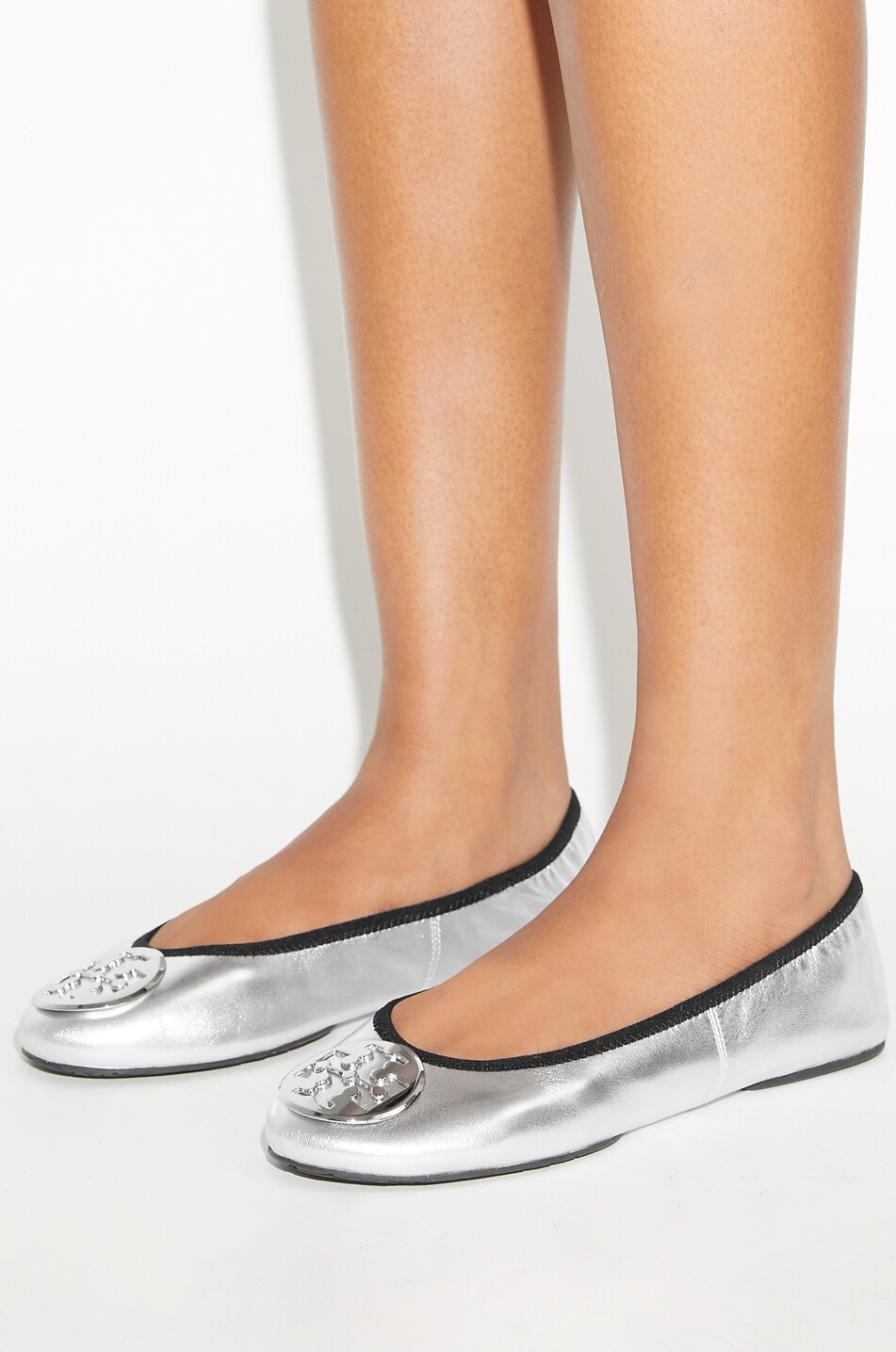 TORY BURCH Ballerines en cuir nappa métallisé Reva Travel Femme GRIS 3
