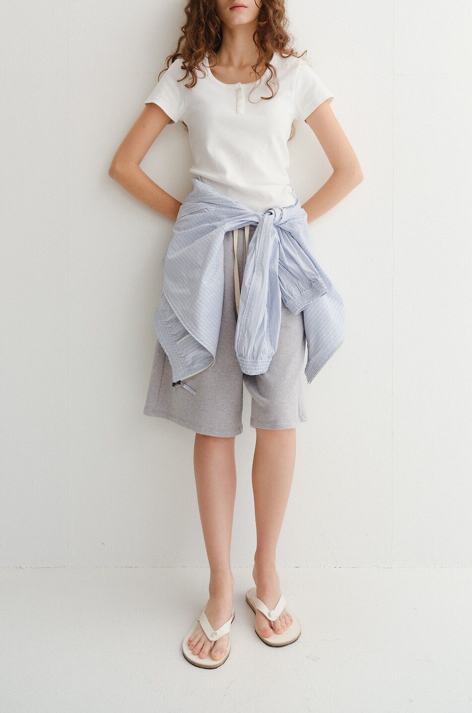 DUNST Top à manches courtes en jersey à col Henley Femme BLANC CASSE 6