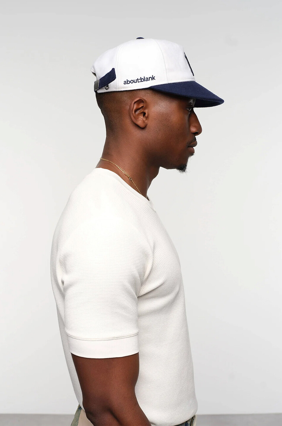 Cross stitch logo patch gabardine baseball cap - MONCLER - WHITE