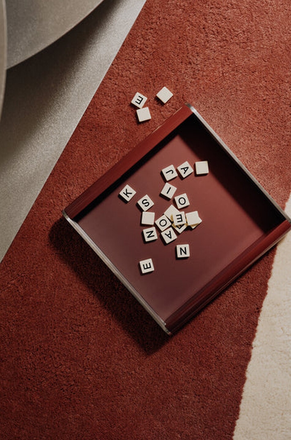 MAISON SARAH LAVOINE Vide-poches carré en résine Oscar - L25 Maison ROUGE FONCÉ 3