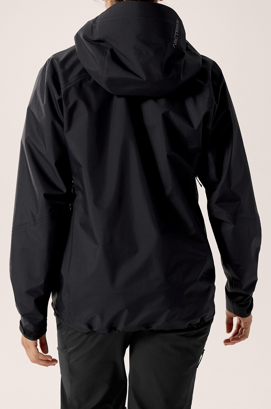 ARC'TERYX Beta SL Gore-Tex hooded windbreaker jacket Women BLACK 4