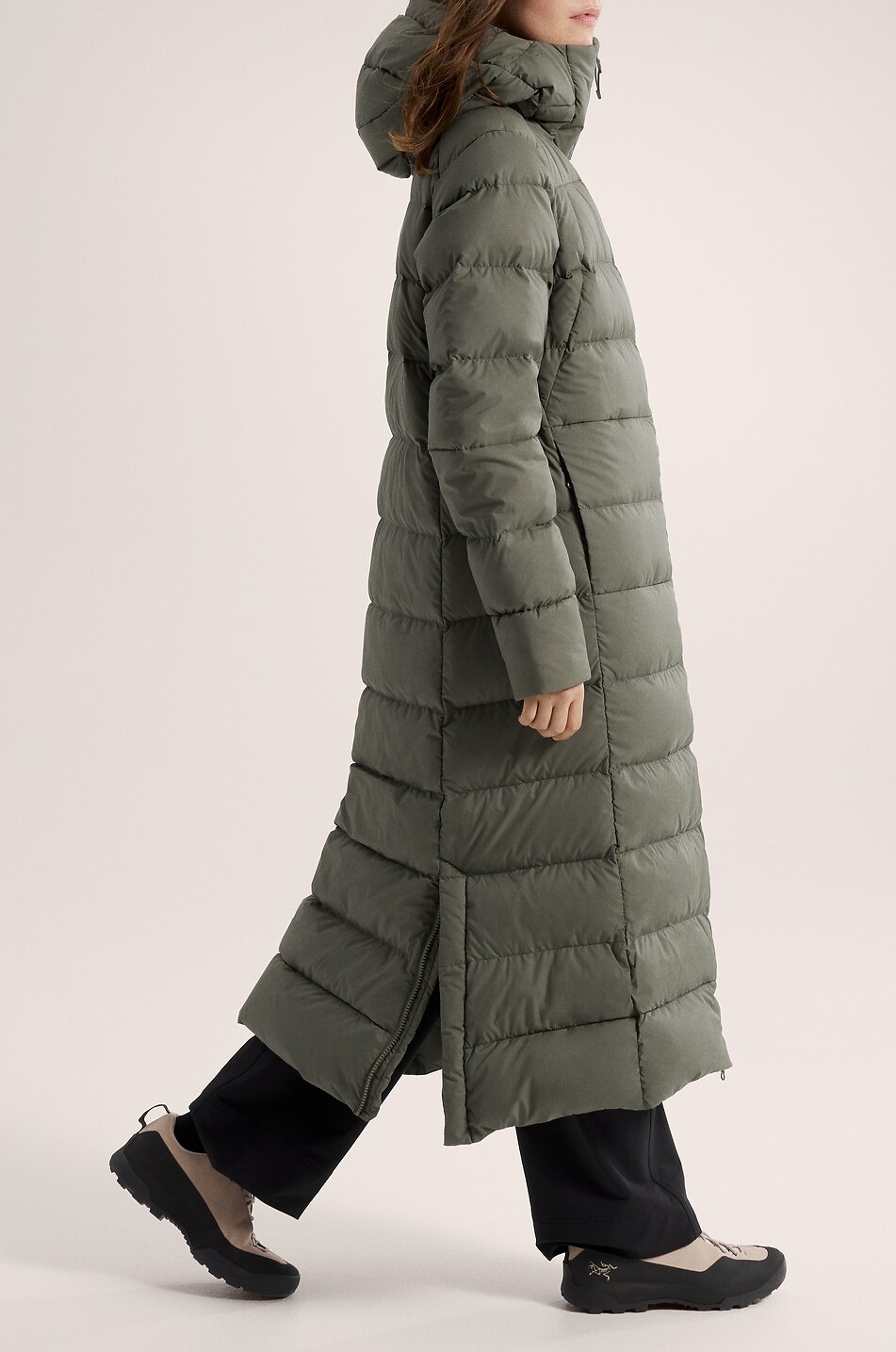 ARC'TERYX Thorium long quilted hooded technical fabric parka Women KHAKI 6