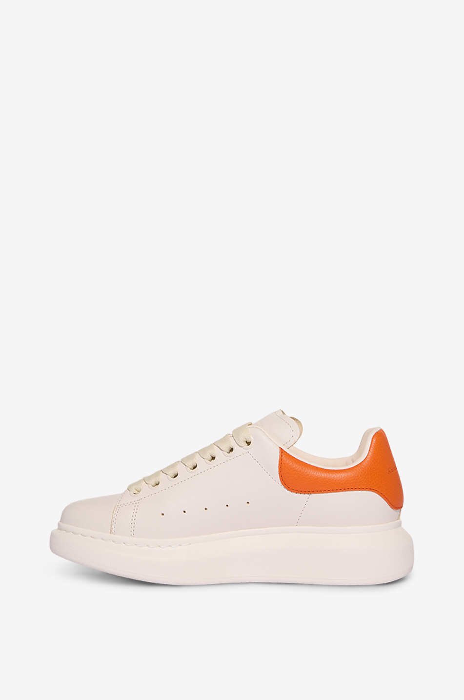 ALEXANDER McQUEEN Niedrige Glattleder-Sneakers mit genarbtem Leder Oversized Damen WEISS 3