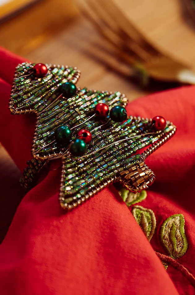 LES OTTOMANS Lot de deux porte-serviettes à perles pour Noël Sapins Maison VERT 2