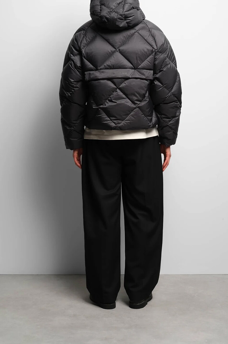 ABOUT:BLANK Kurze gesteppte Daunenjacke mit Kapuze Puffer Herren SCHWARZ 5