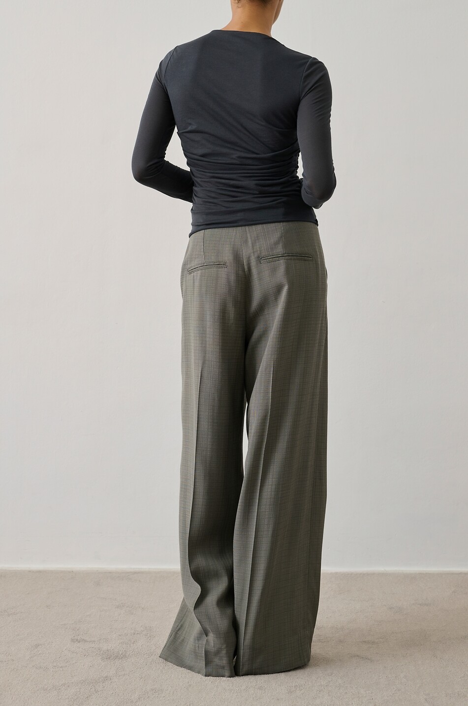 SOEUR T-shirt drapé en crêpe à manches longues Gaia Femme BLEU FONCE 4