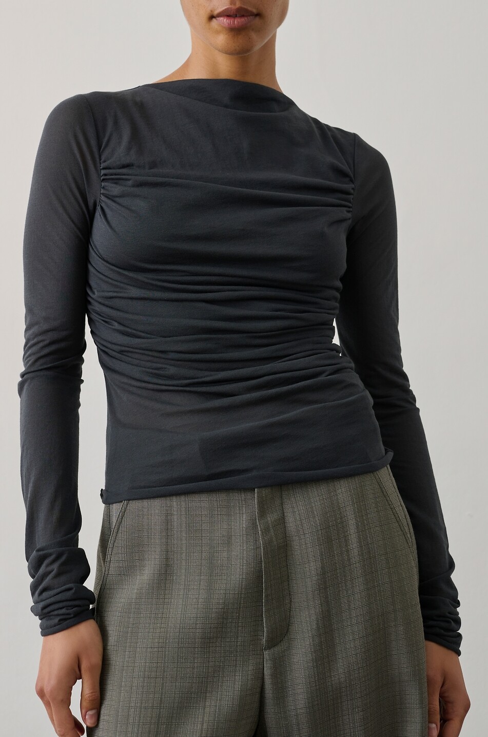 SOEUR T-shirt drapé en crêpe à manches longues Gaia Femme BLEU FONCE 5