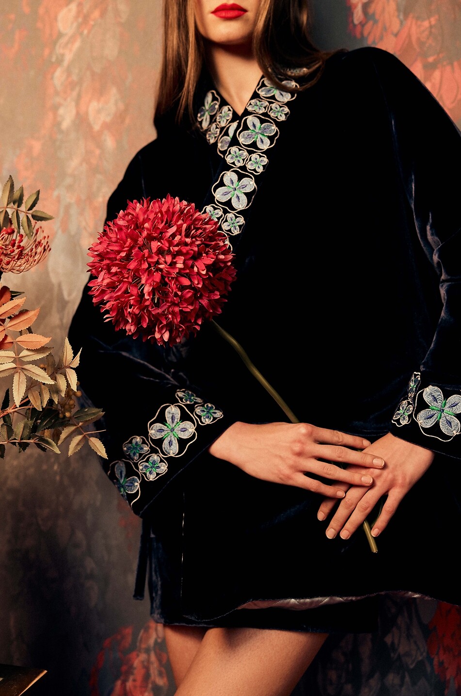 KARMA ON THE ROCKS Hanten embroidered velvet short Japanese jacket Women DARK BLUE 3