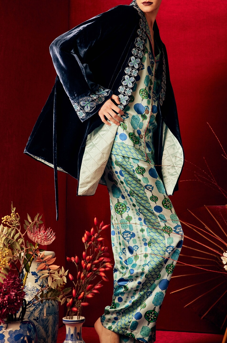 KARMA ON THE ROCKS Hanten embroidered velvet short Japanese jacket Women DARK BLUE 5