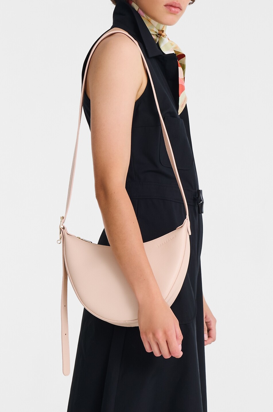 LONGCHAMP Halbmondförmige Schultertasche aus genarbtem Leder Le Foulonné S Damen CREMEFARBEN 3