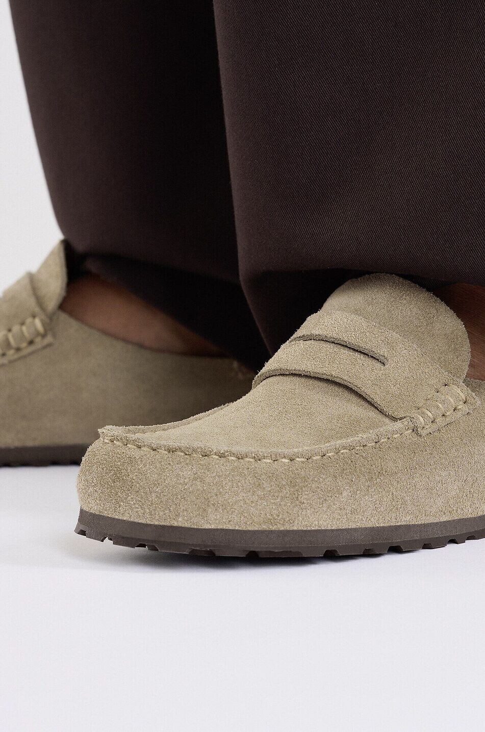 BIRKENSTOCK Sabots en daim esprit mocassins Napples Wrapped Femme MARRON 3