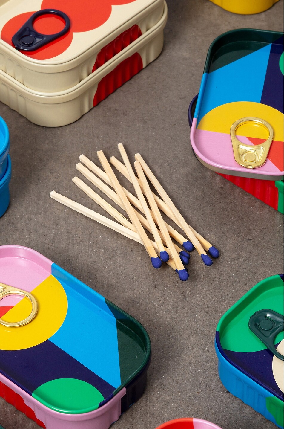 BLOCK DESIGN Streichhölzer mit Reibfläche Strike Haus BUNT 2