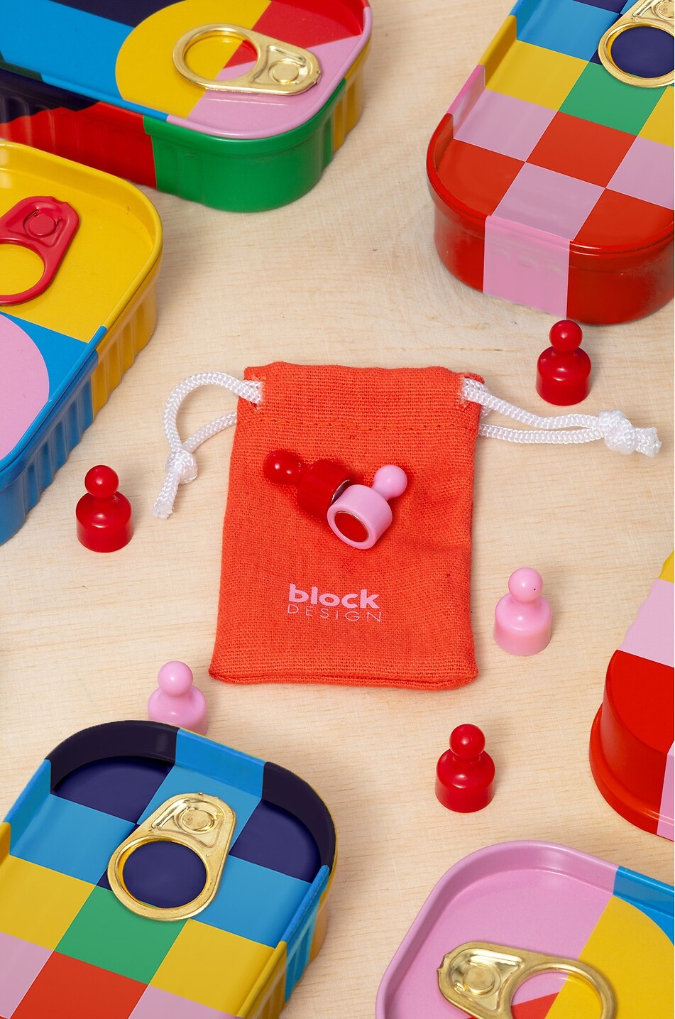BLOCK DESIGN Tic Tac Toe tinned noughts and crosses game Home MULTI COLOURED 3