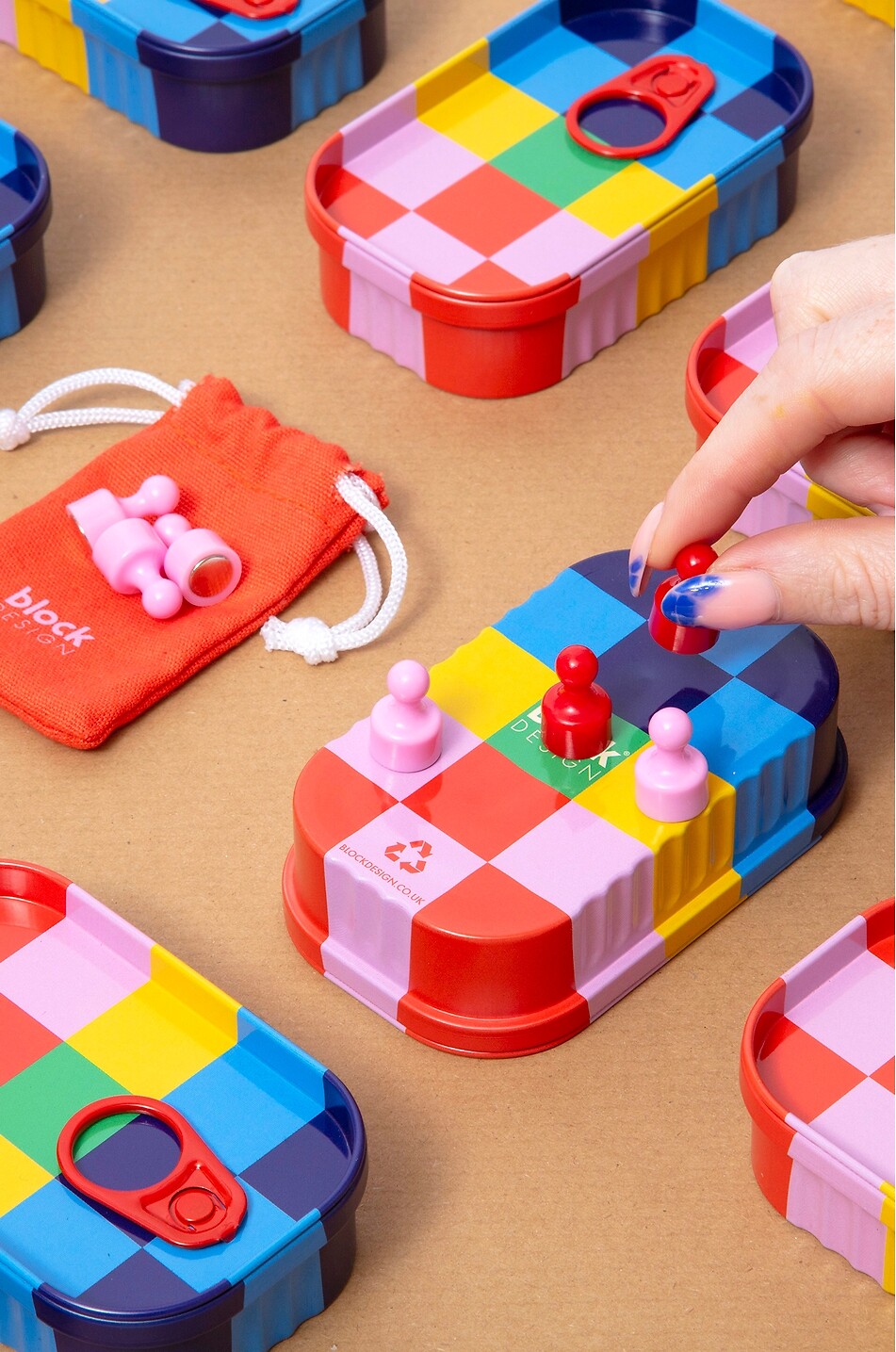 BLOCK DESIGN Tic Tac Toe tinned noughts and crosses game Home MULTI COLOURED 5