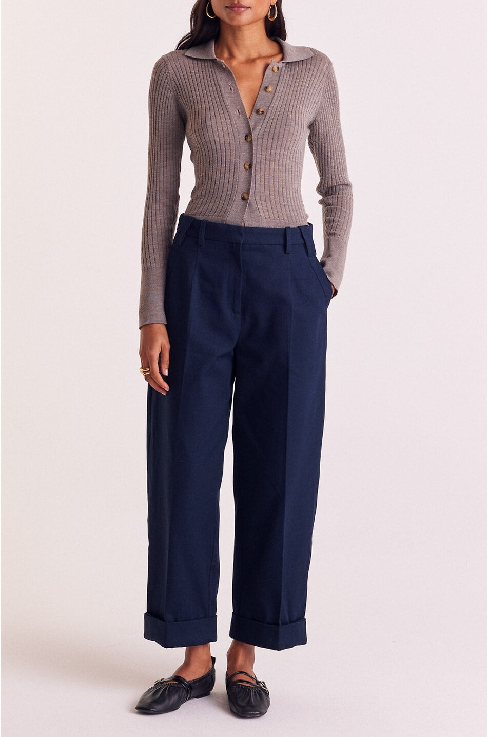 BALZAC PARIS Pantalon arrondi raccourci à pinces en toile Tristan Femme BLEU FONCE 2