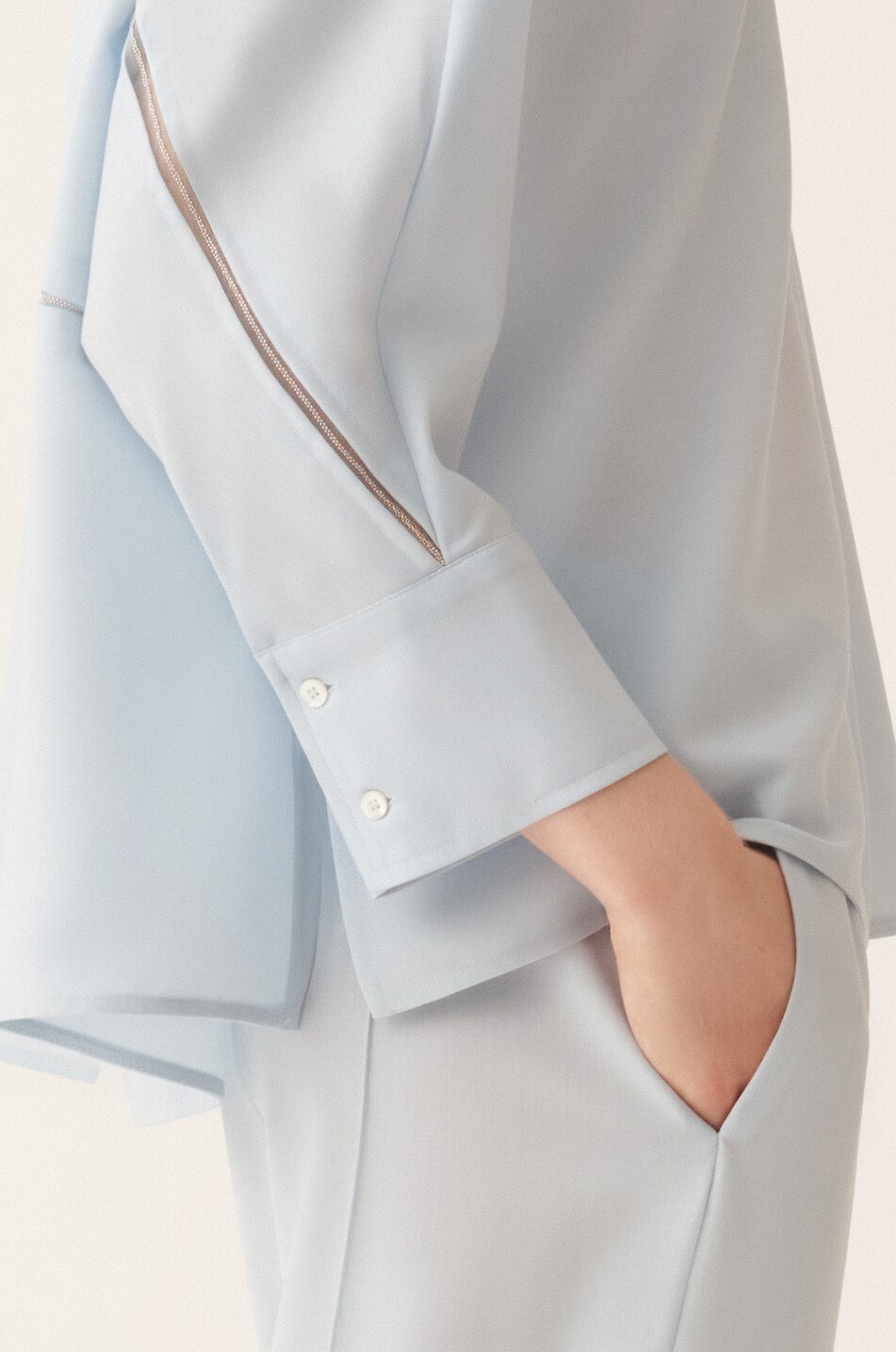 FABIANA FILIPPI Chemise raccourcie en laine légère à empiècements transparents Femme BLEU CLAIR 6
