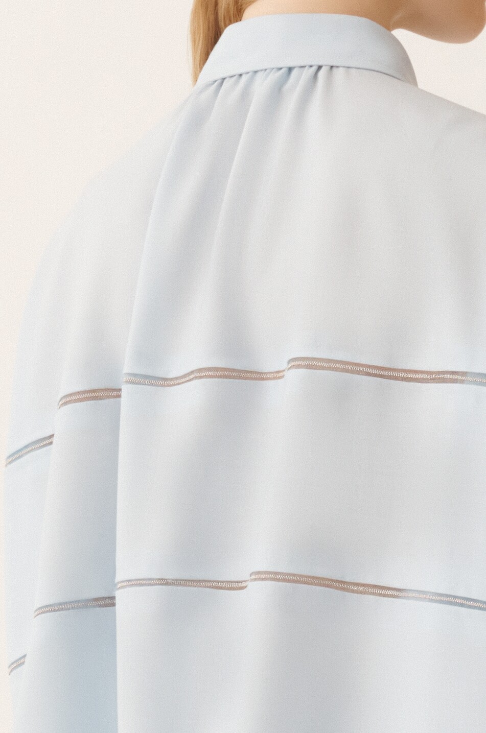 FABIANA FILIPPI Chemise raccourcie en laine légère à empiècements transparents Femme BLEU CLAIR 7