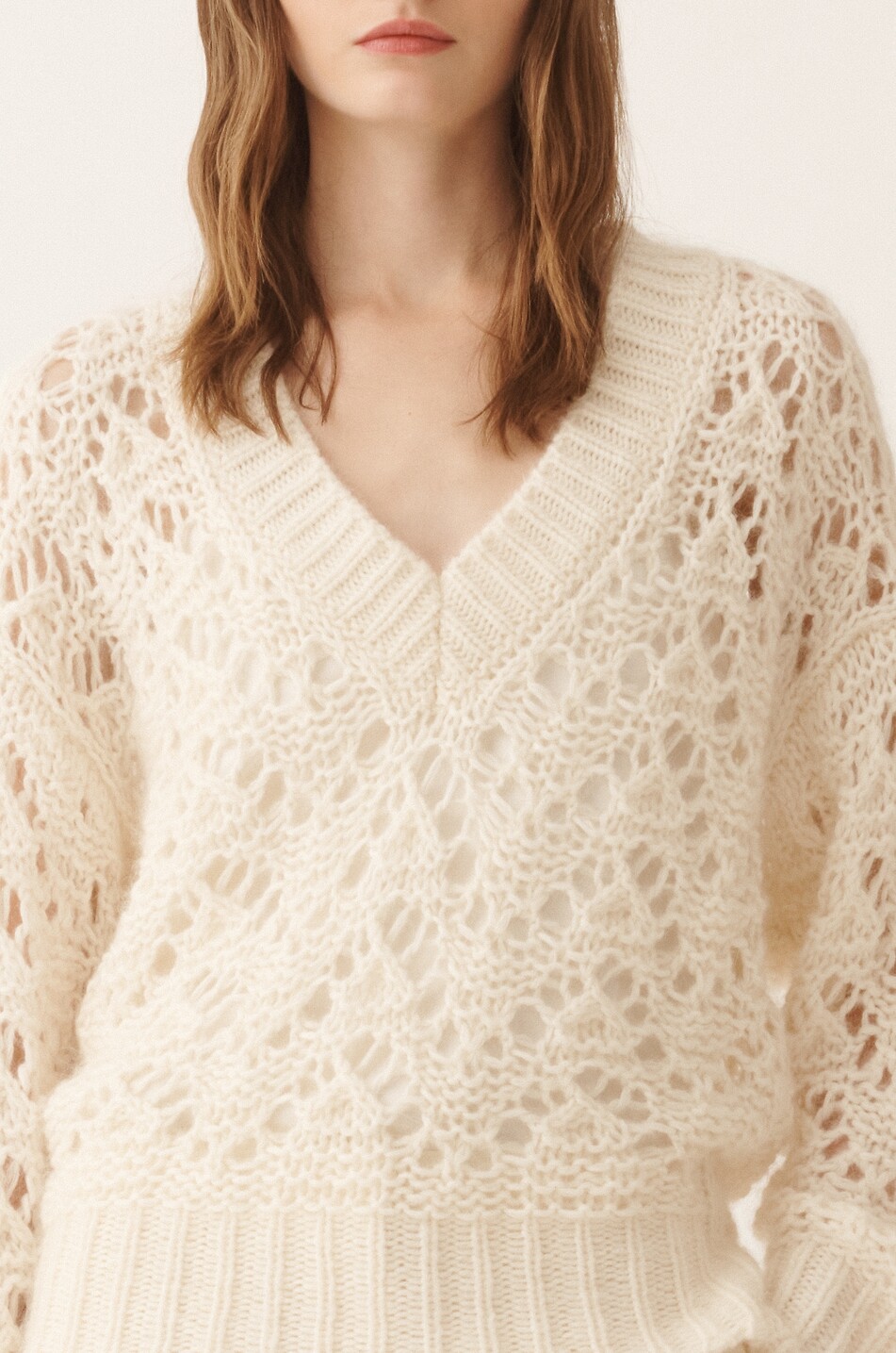 FABIANA FILIPPI Pull ajouré ample à col V en fil Platinum et mohair Femme BLANC CASSE 6