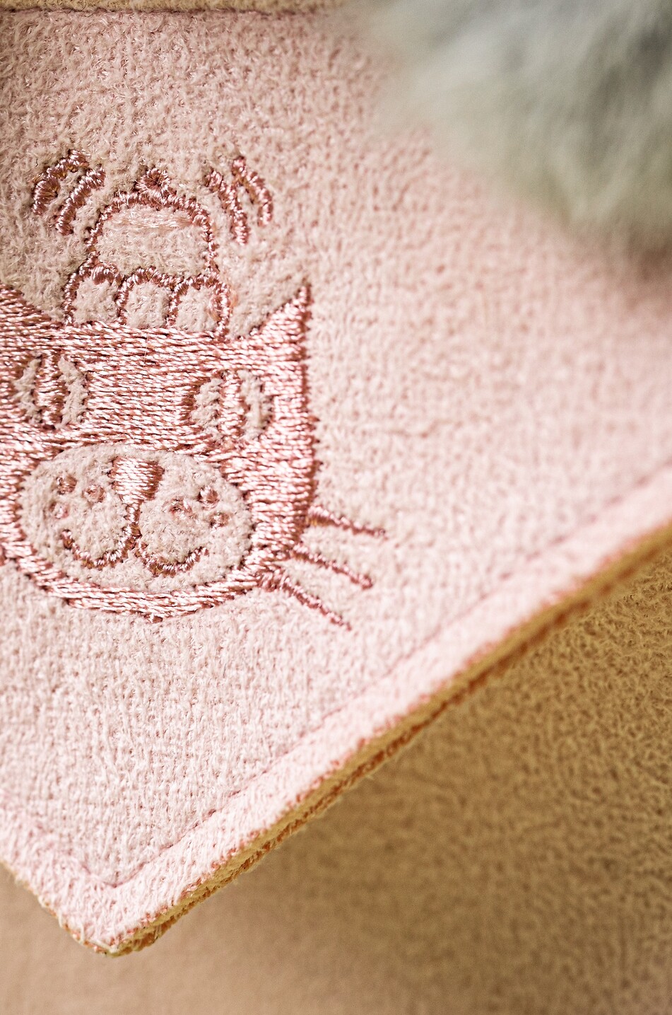 JELLYCAT Koala en peluche Koala with Message Unisexe GRIS CLAIR 4