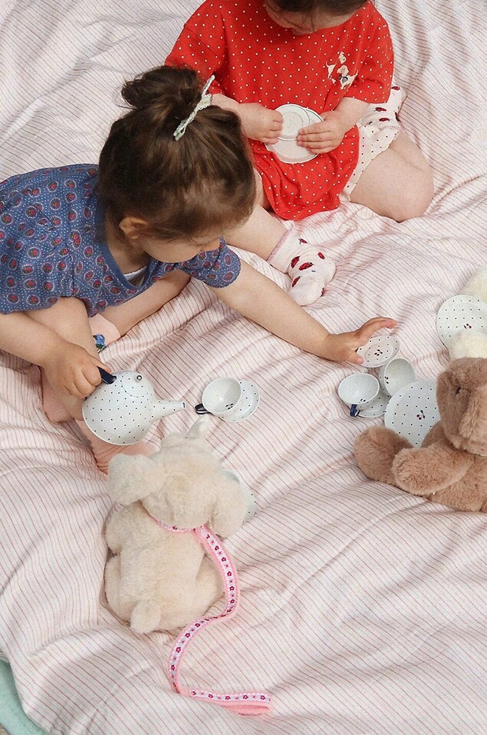 KONGES SLØJD Tea Party Blue Dot children's tea time play set Unisex EGGSHELL 3