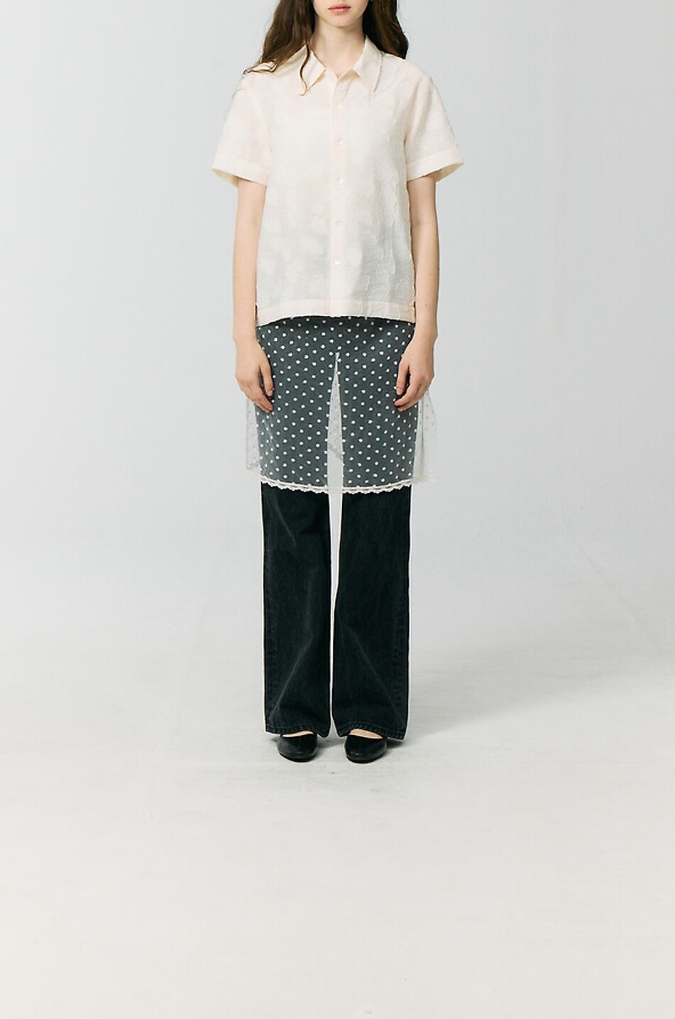 DUNST Lässig ausgestellte Jeans aus Baumwolldenim Damen SCHWARZ 3