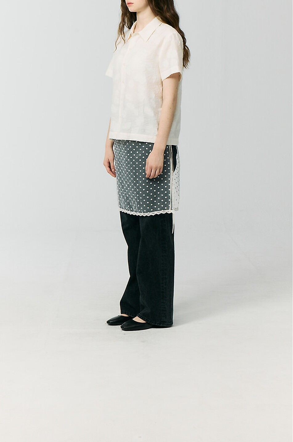 DUNST Lässig ausgestellte Jeans aus Baumwolldenim Damen SCHWARZ 5